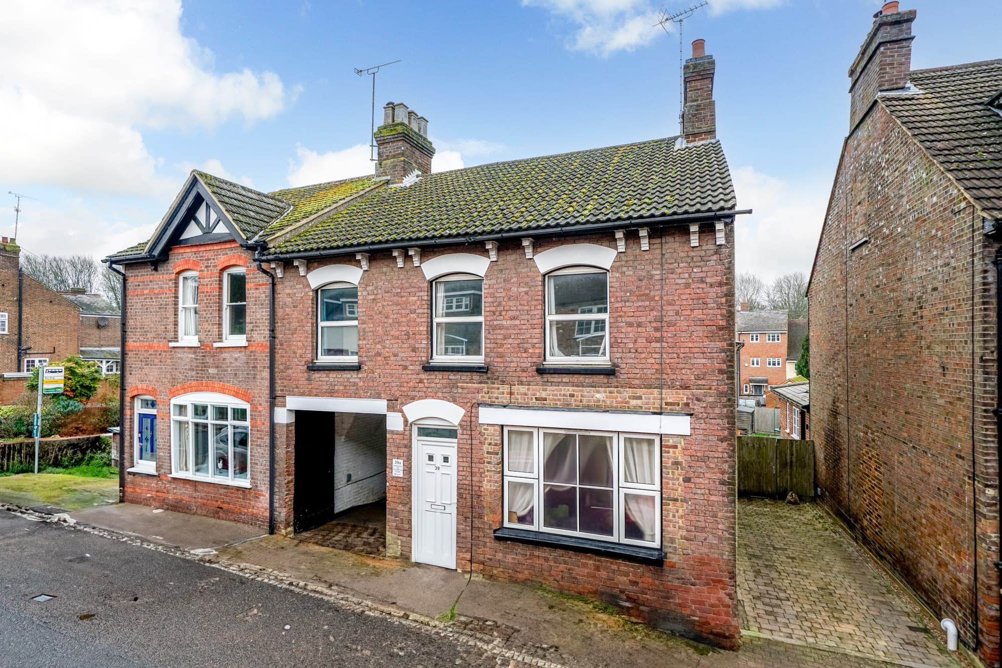 High Street, Markyate, AL3