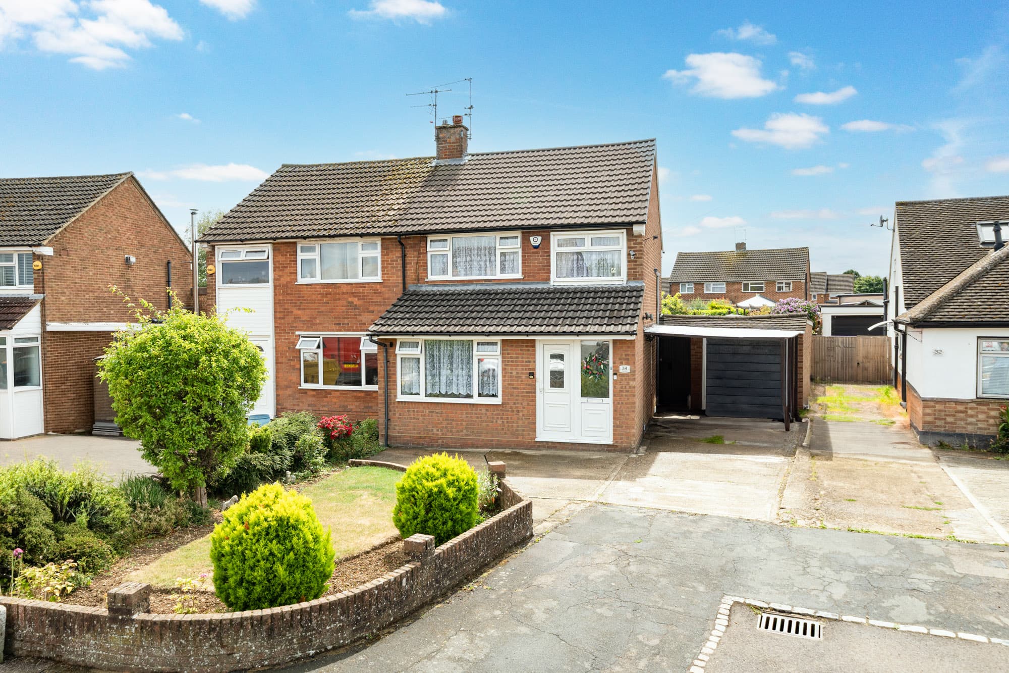 The Crescent, Caddington, LU1