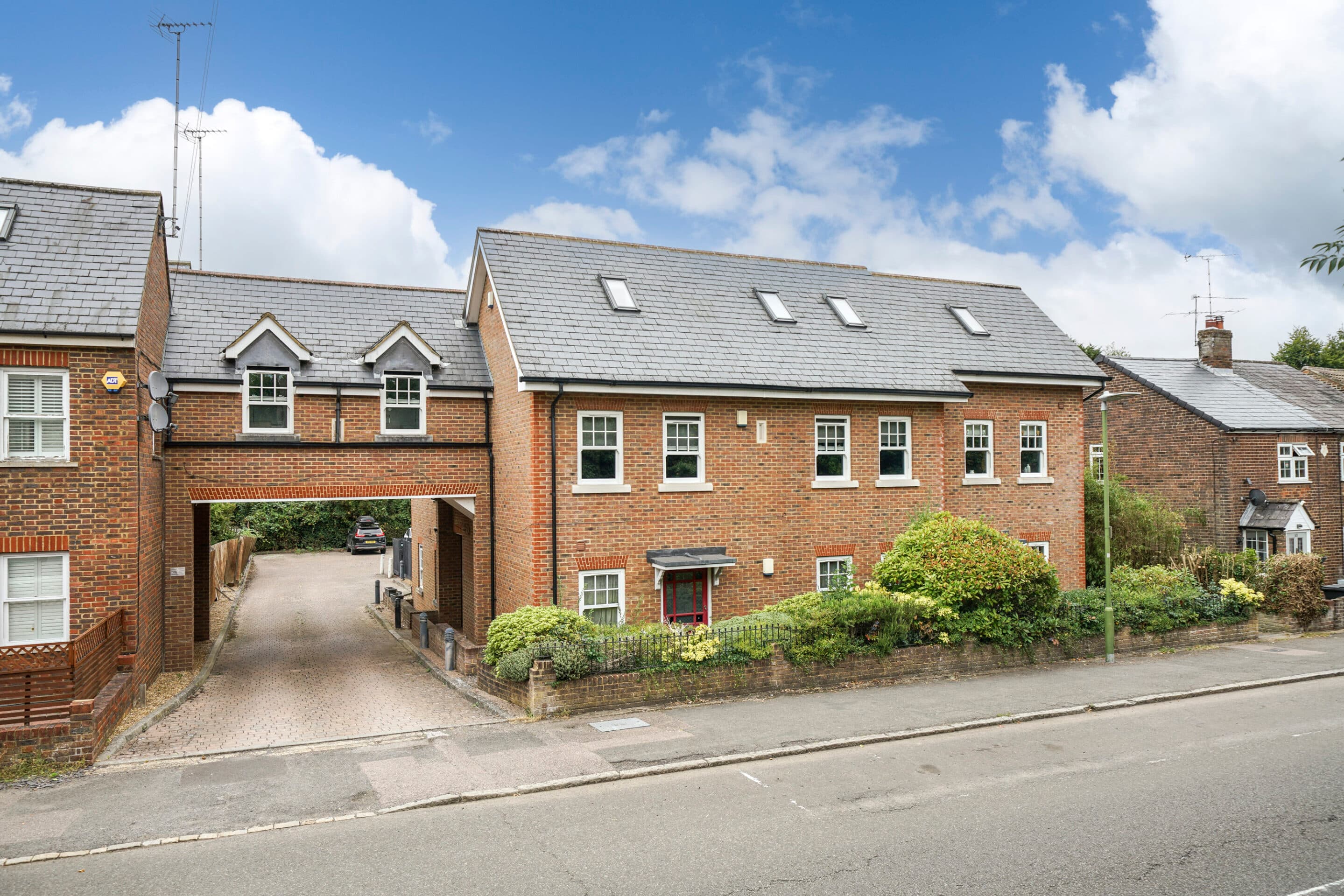 London Road, Markyate, AL3