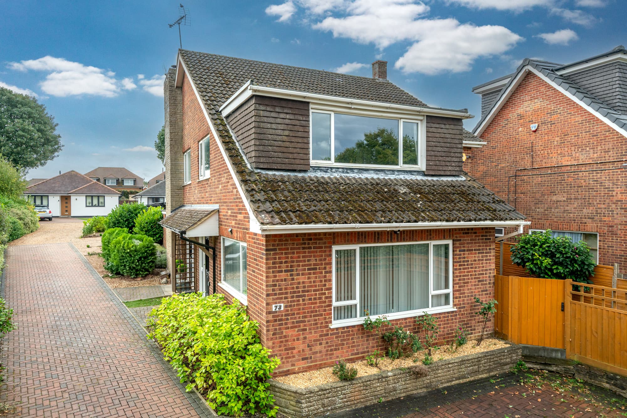 Dunstable Road, Caddington, LU1