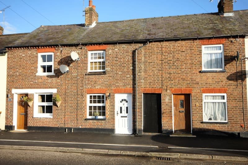 Front Street, Slip End, LU1