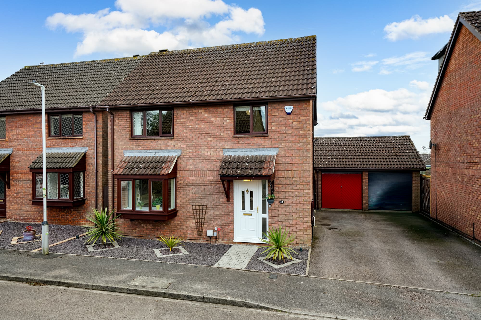 Holly Farm Close, Caddington, LU1