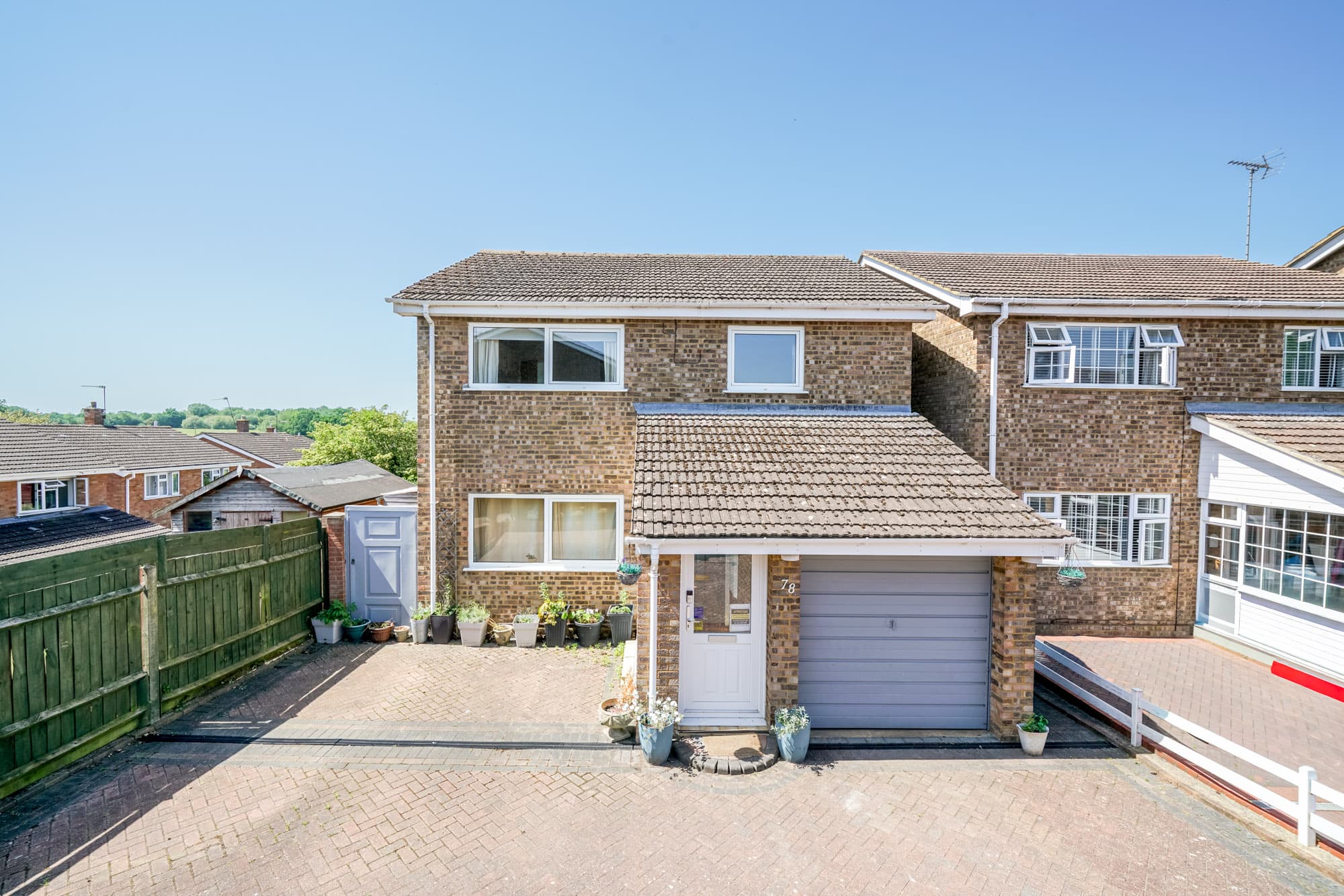 Crosslands, Caddington, LU1