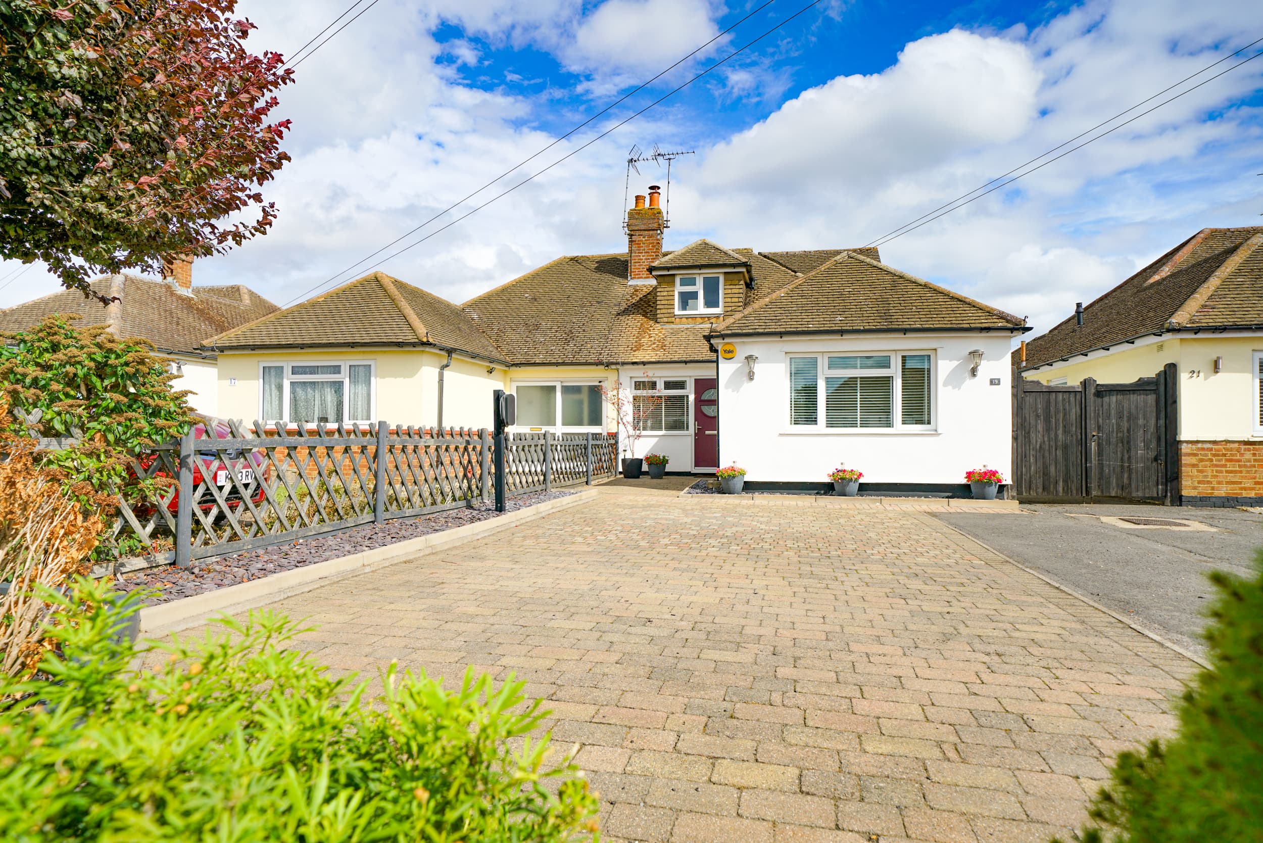 Elm Avenue, Caddington, LU1