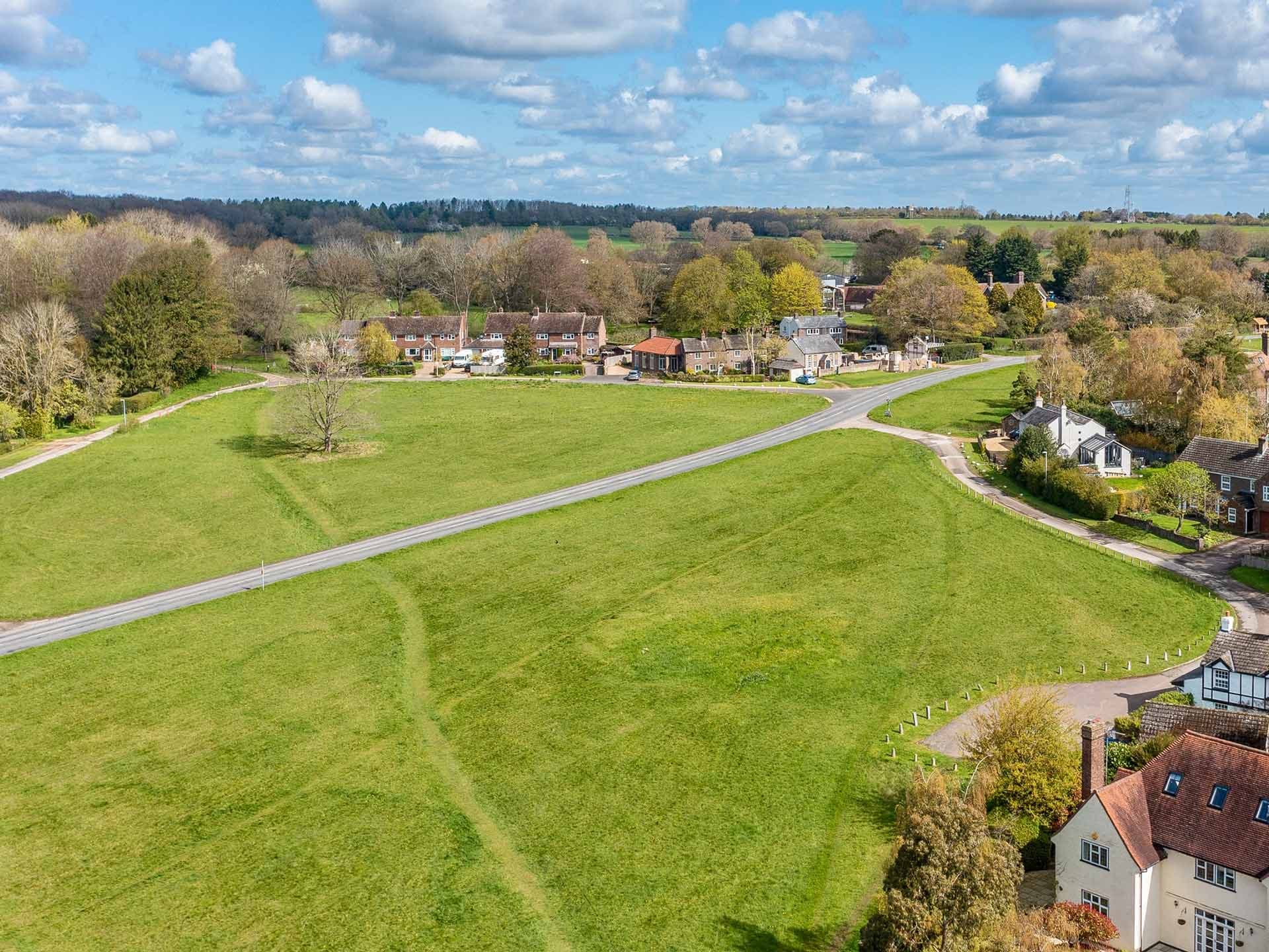 <span style="color:hsl(187, 100%, 16%);">Whipsnade </span> <span style="color:hsl(45, 100%, 39%);">Area Guide</span>