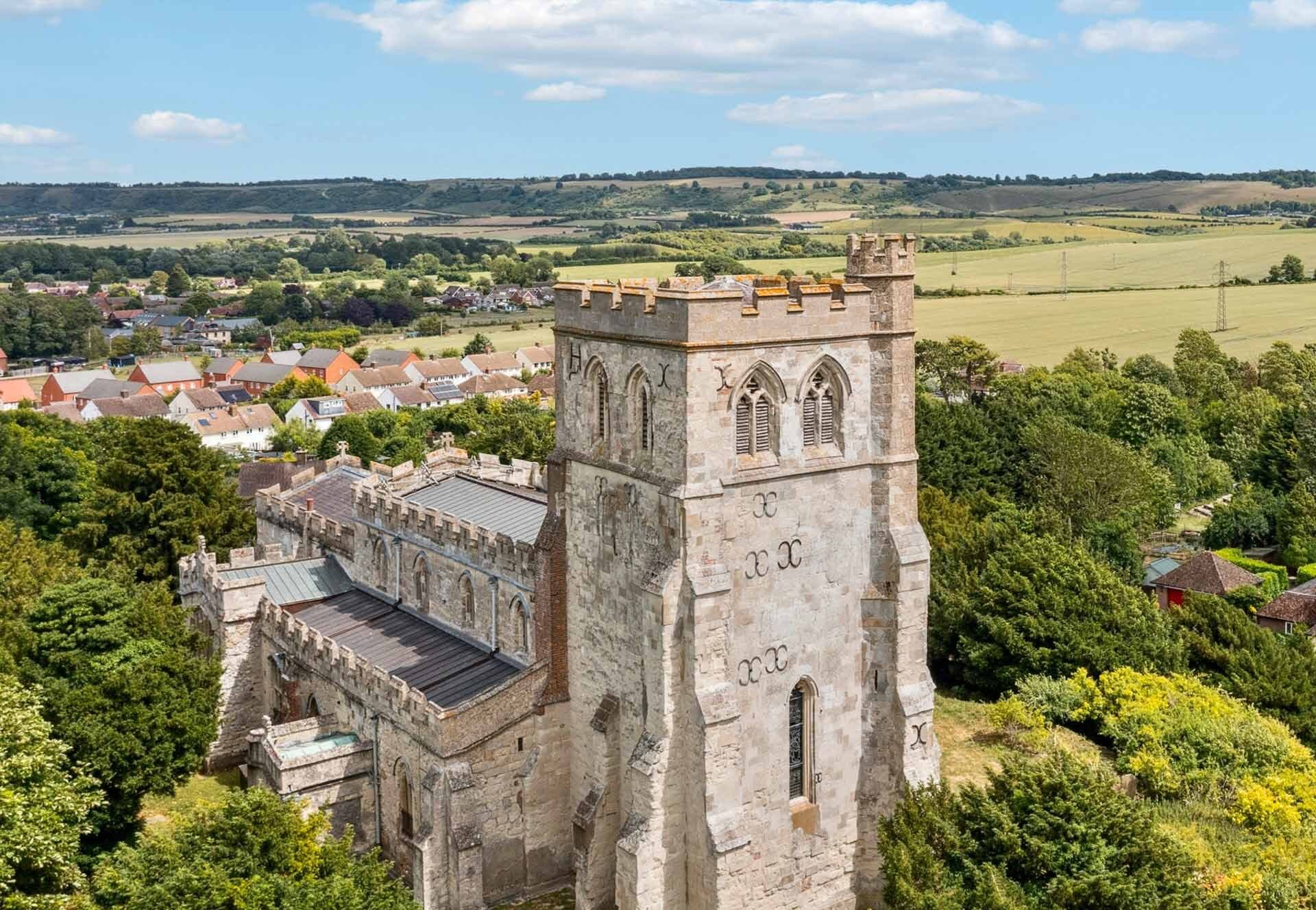 <span style="color:hsl(187, 100%, 16%);">Edlesborough </span> <span style="color:hsl(45, 100%, 39%);">Area Guide</span>