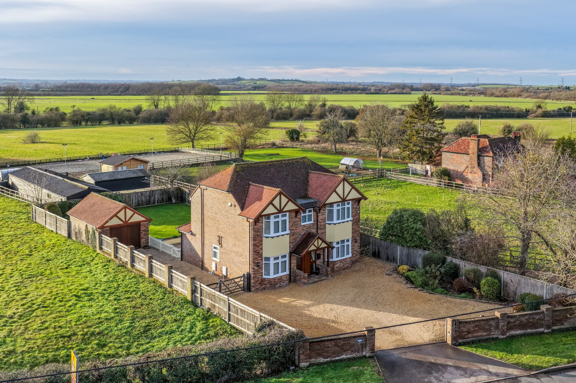Castle Hill Road, Totternhoe, LU6