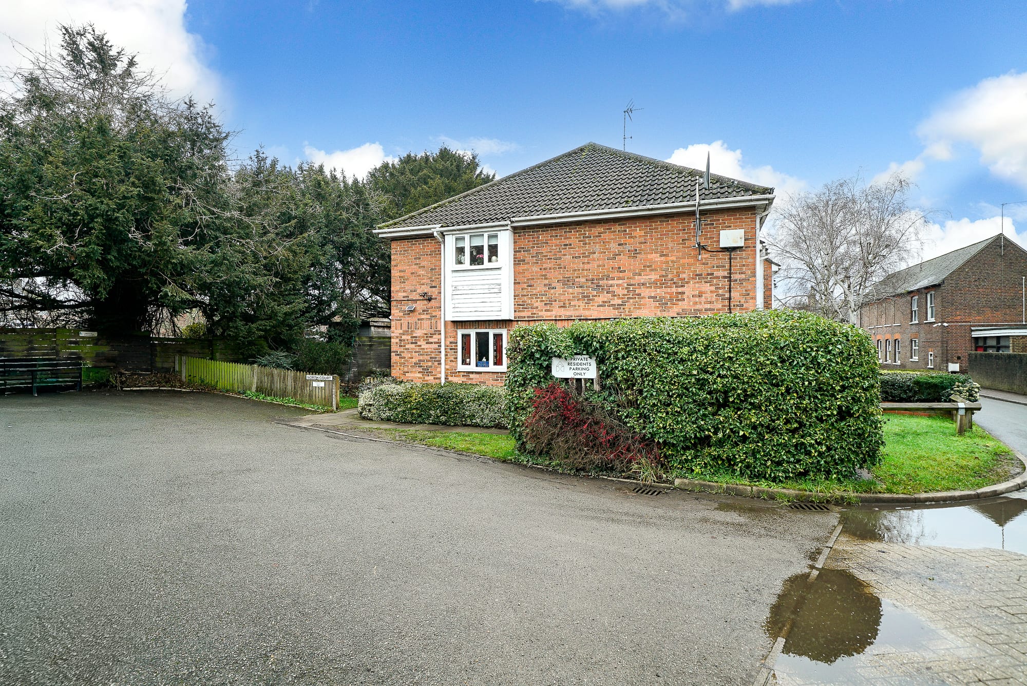 Buckwood Road, Markyate, AL3
