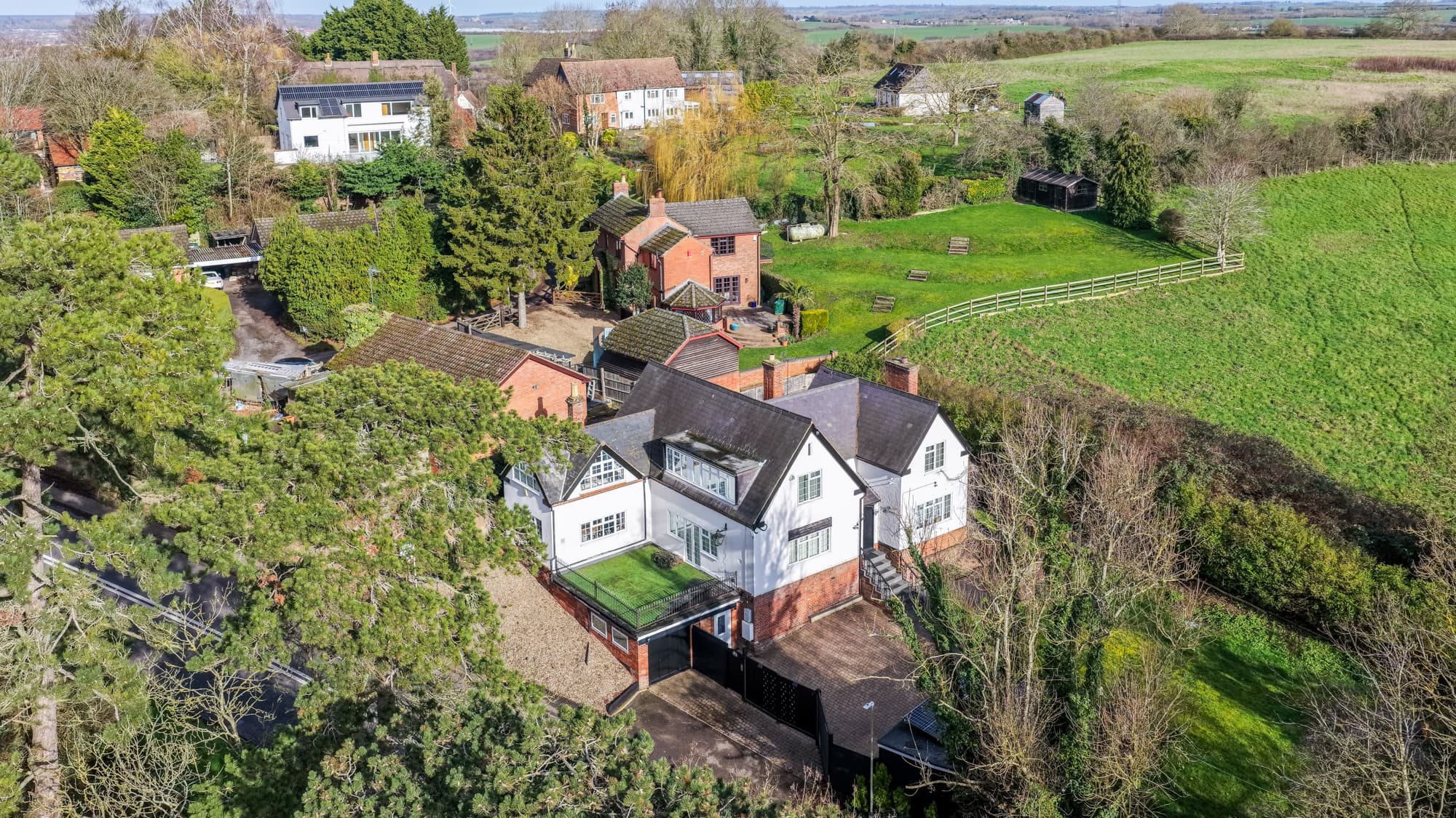 Leighton Road, Great Billington, LU7