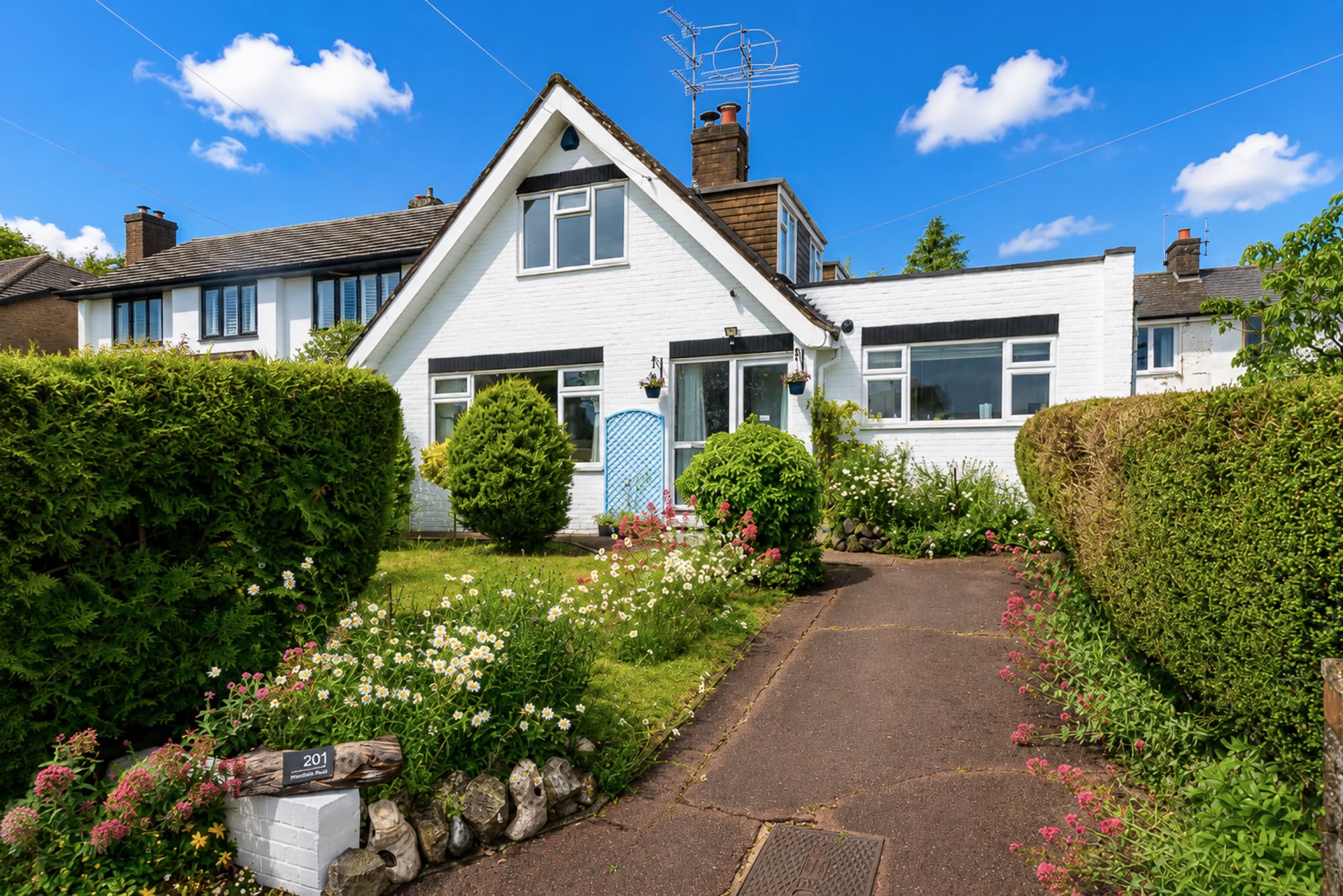 Woodside Road, Woodside, LU1