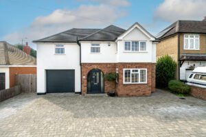 Chaul End Road, Caddington, LU1