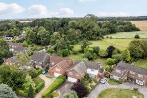 Holywell Road, Studham, LU6