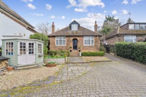 Dunstable Road, Studham, LU6