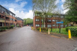 London Road, Luton, LU1