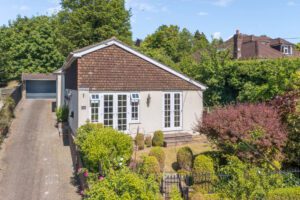 Castle Hill Road, Totternhoe, LU6