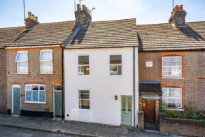 Summer Street, Slip End, LU1